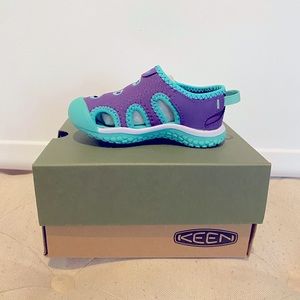 Toddler water shoes